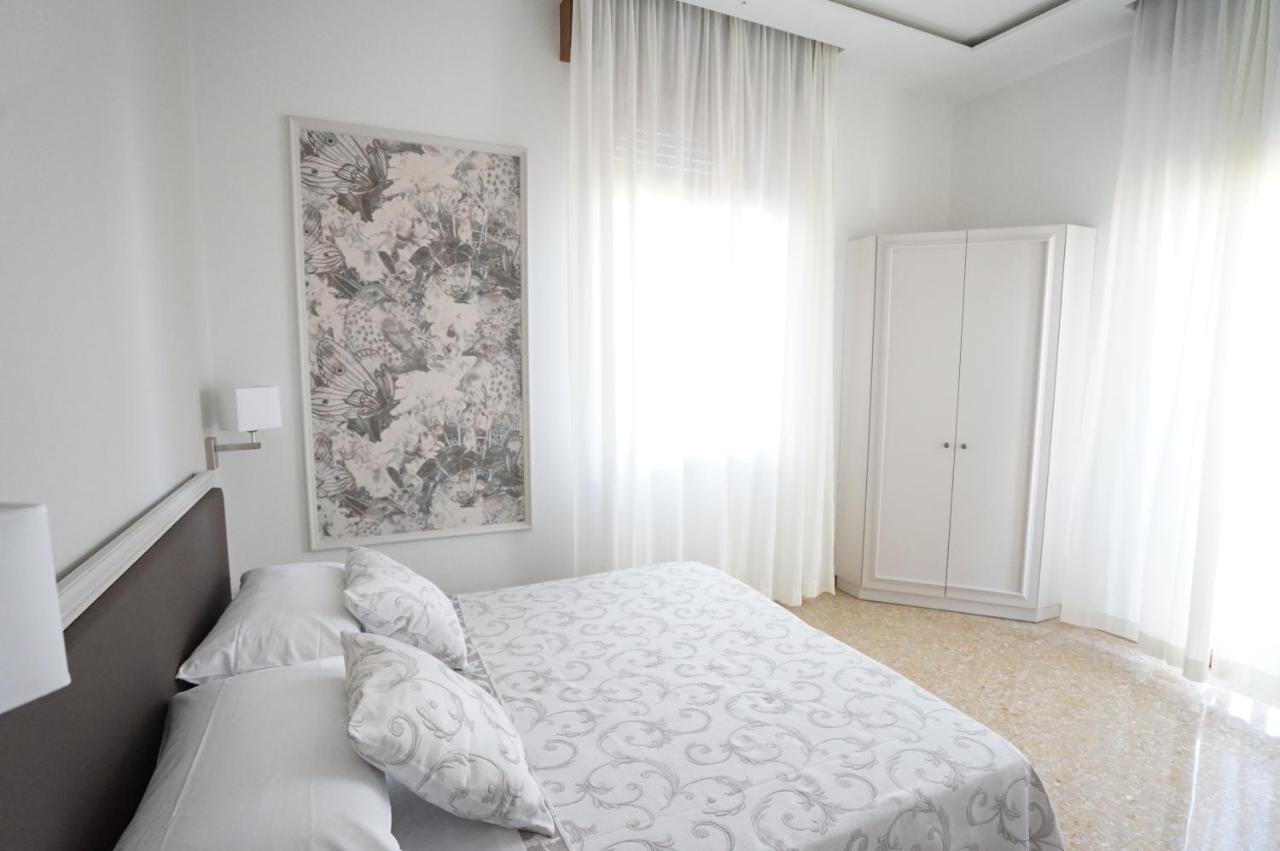 Hotel Villa Fulgida Cattolica Exterior foto