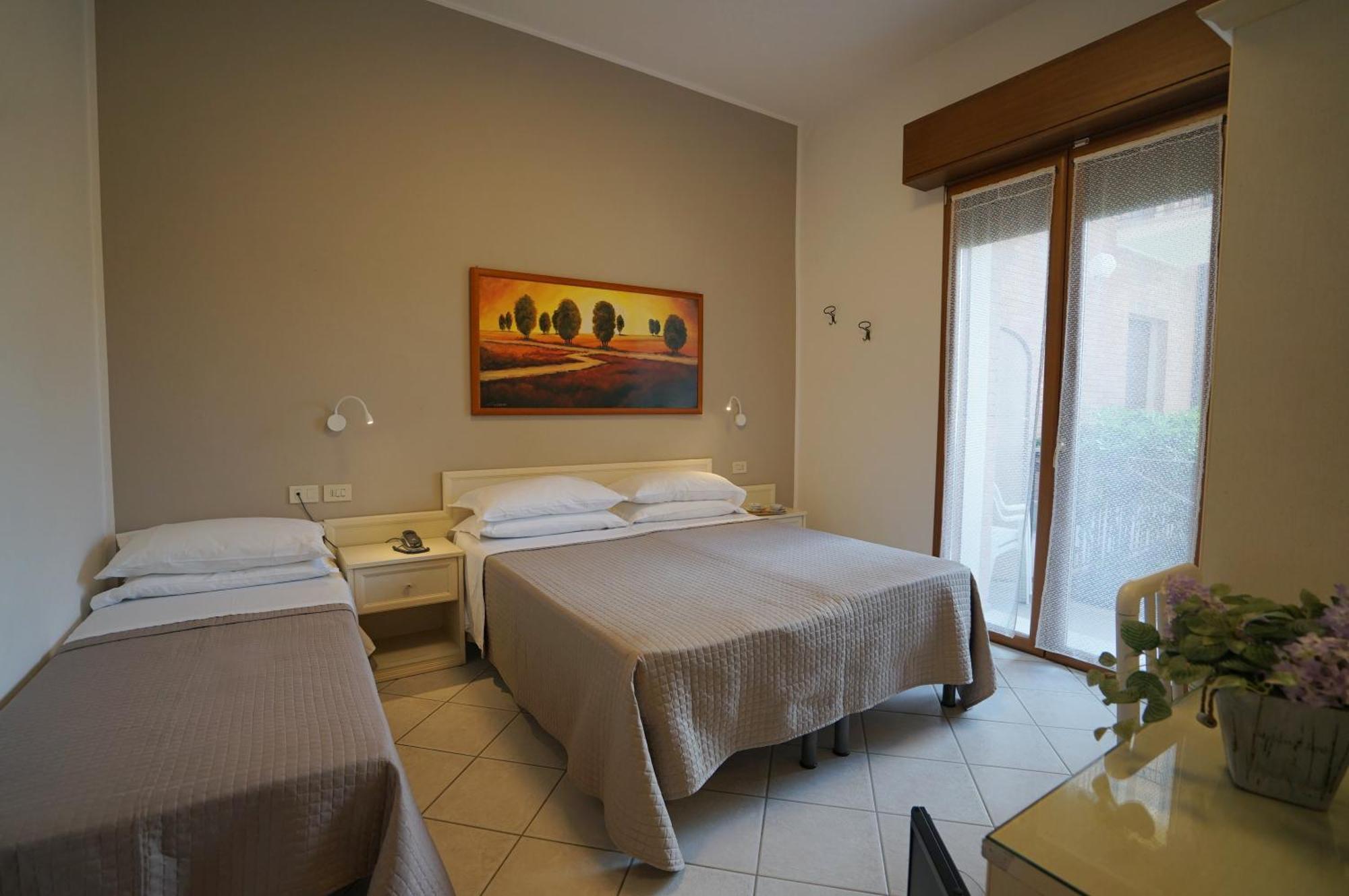 Hotel Villa Fulgida Cattolica Exterior foto